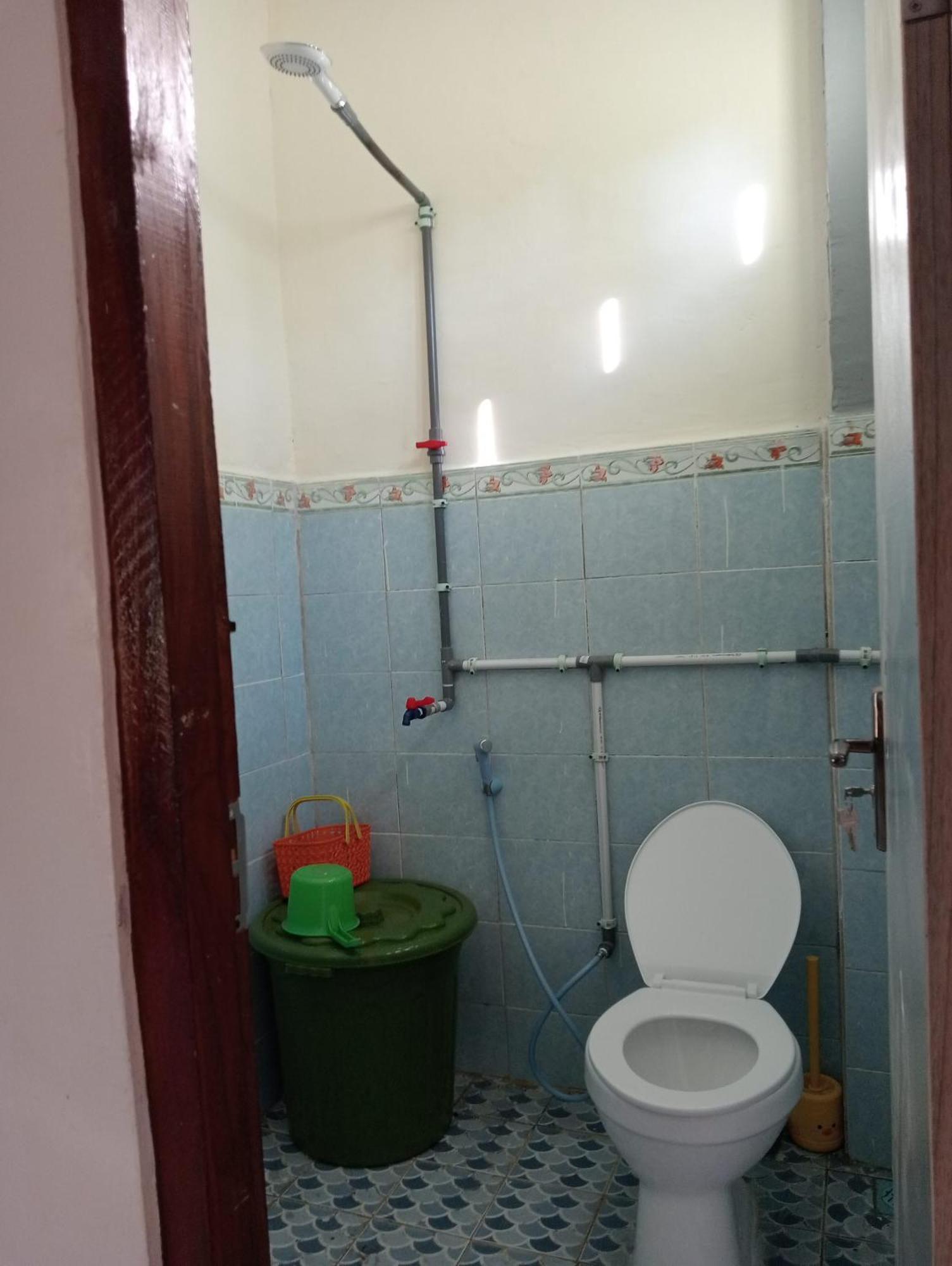 Yusilver Guest House Labuan Bajo Eksteriør bilde