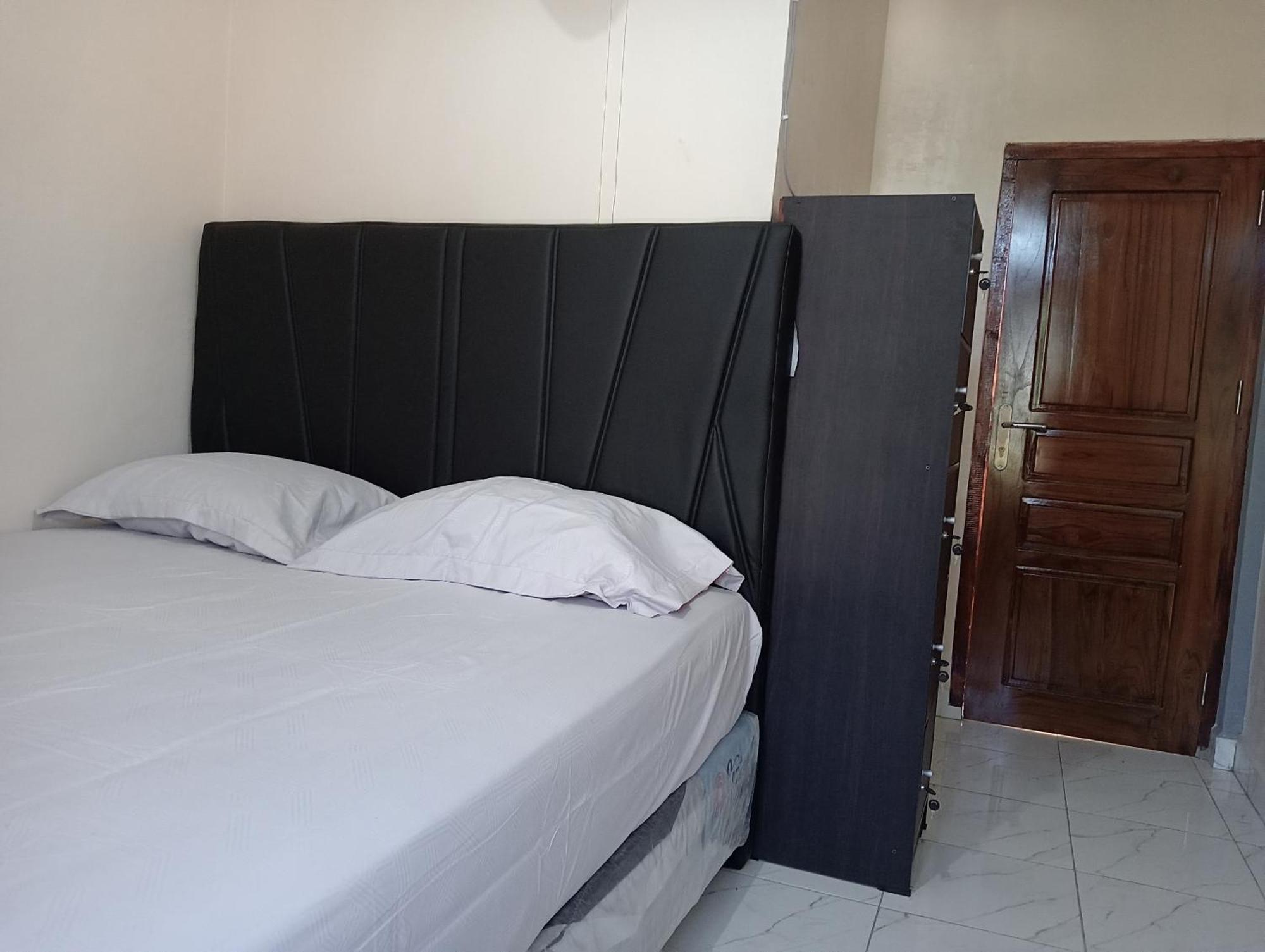 Yusilver Guest House Labuan Bajo Eksteriør bilde