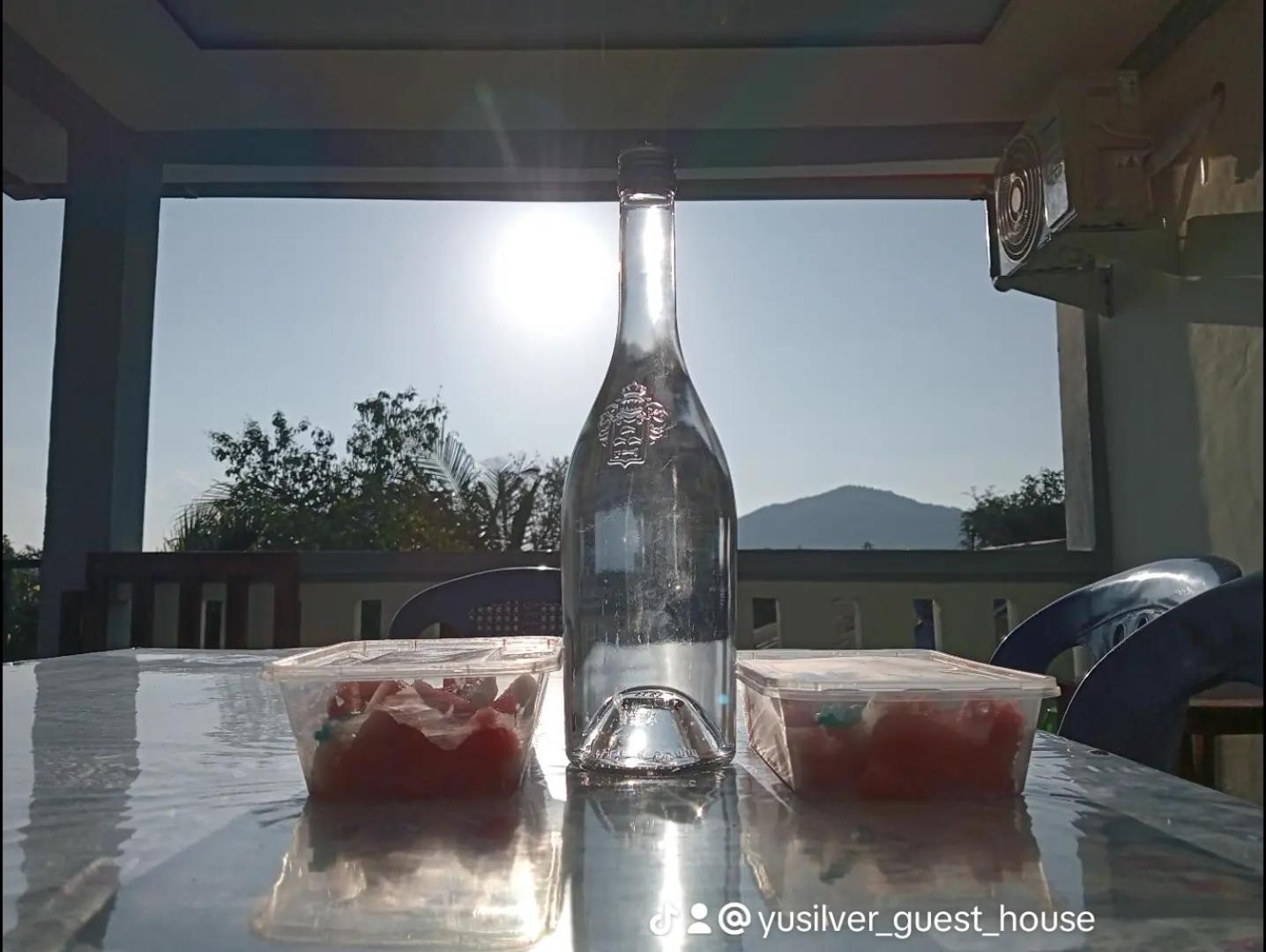Yusilver Guest House Labuan Bajo Eksteriør bilde