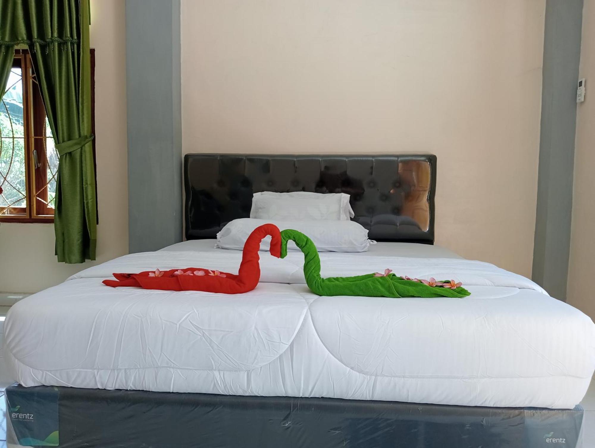 Yusilver Guest House Labuan Bajo Eksteriør bilde