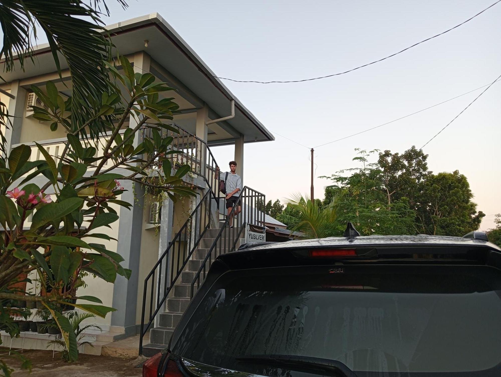 Yusilver Guest House Labuan Bajo Eksteriør bilde